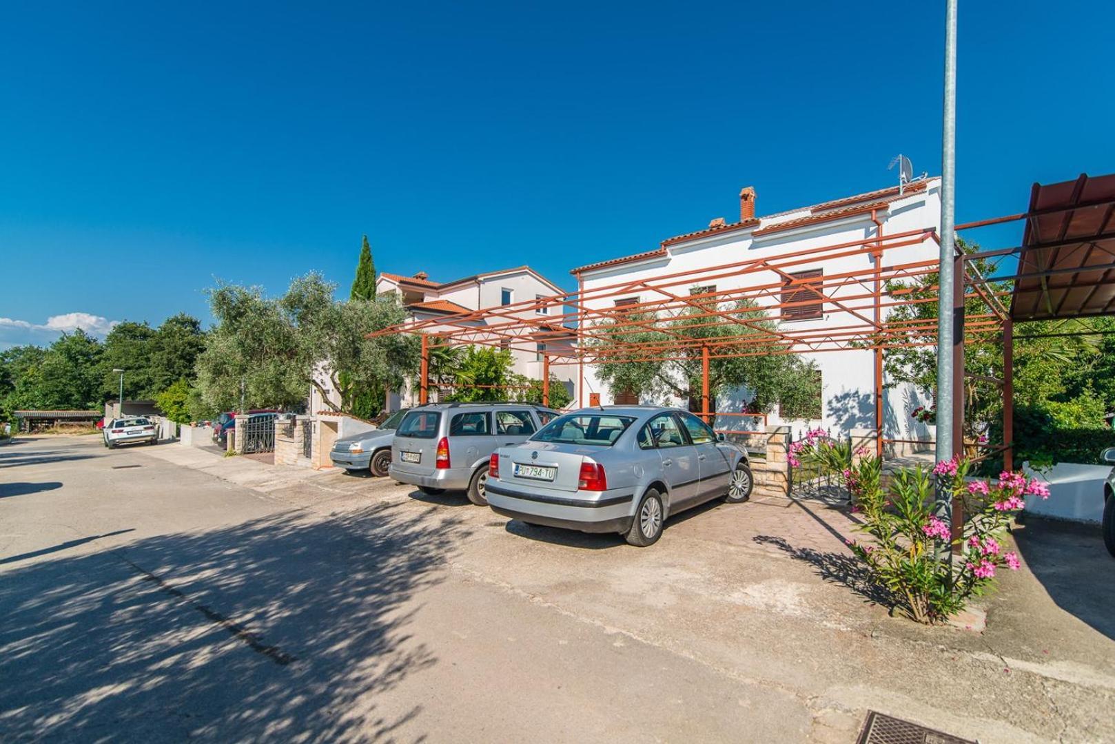 Apartments Dino Porec Bagian luar foto
